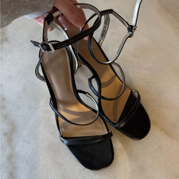 Mix No. 6 Aliciana Heeled Strappy Sandal - Picture 4 of 6